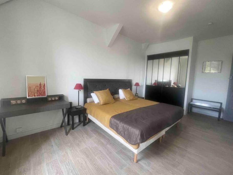 1 Appartement en Bord de Loire {Maison Bardou}