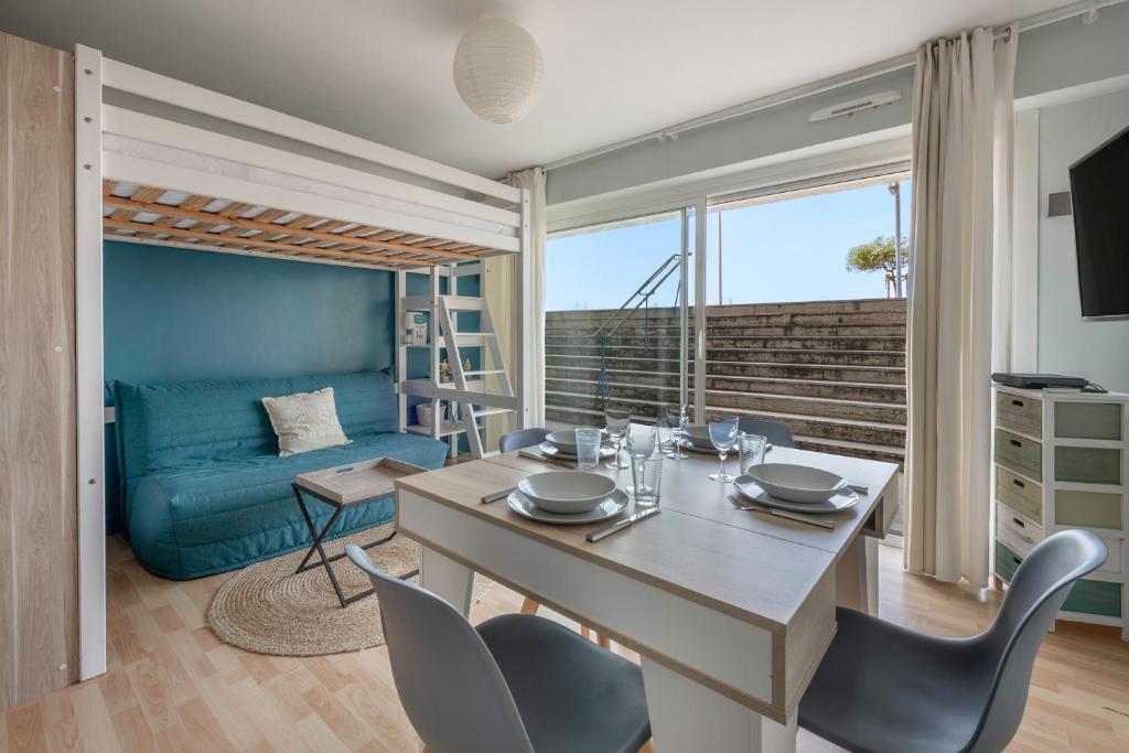 A 43m de la plage, studio pour 4