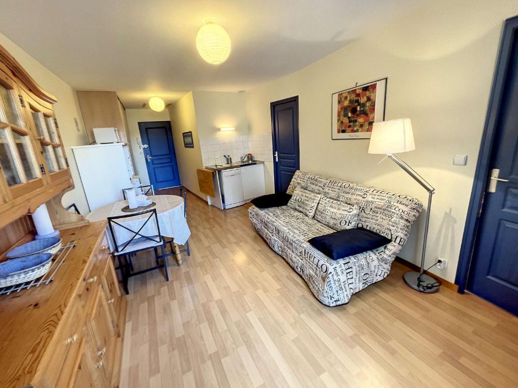 Appartement T2 avec ascenseur, hypercentre, à 50m de la plage, WIFI, TV connectée, linge en option - FR-1-361-4