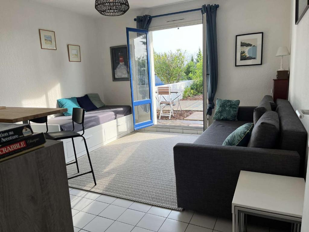 Studio avec jardinet, proche plage et commerces, La Guérinière - FR-1-224B-594