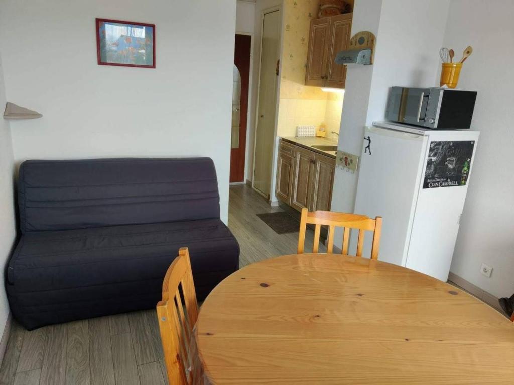 Charmant Studio Cabine 4 Pers, Balcons, Parking Privé, à 300m de la Plage de Merville-Franceville - FR-1-465-37