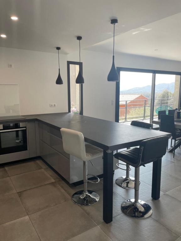 Bel appartement spacieux à Porto-Vecchio, 10min à pieds du centre ville