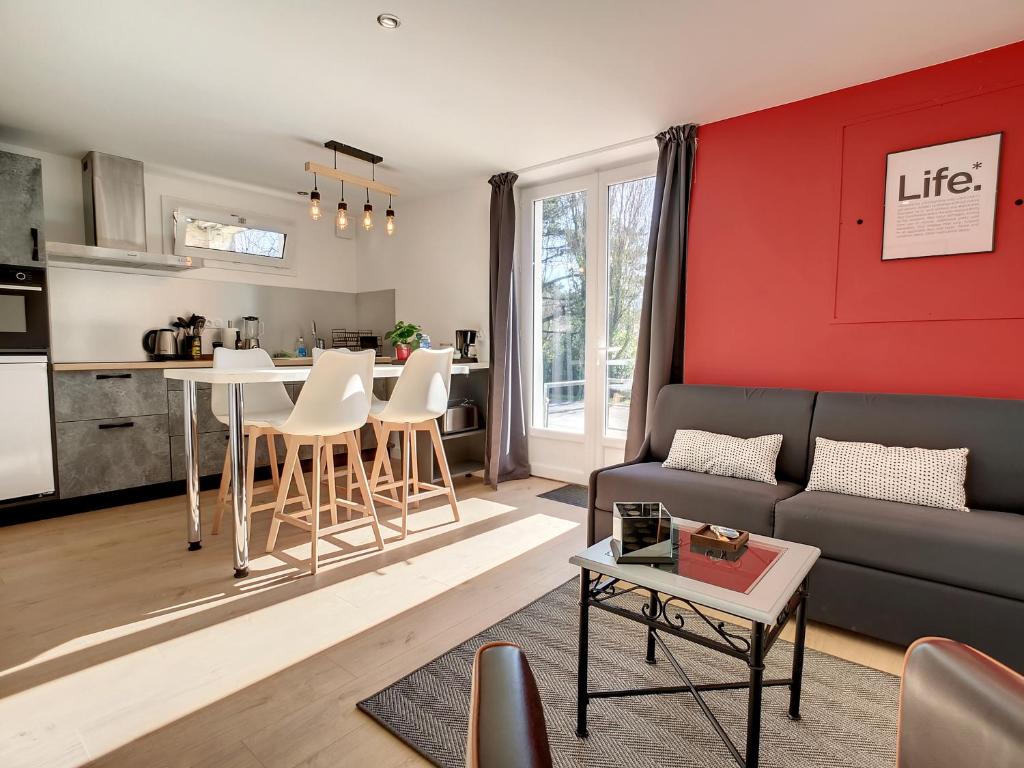 Résidence L'Hermitière, CADRE VERDOYANT-FONCTIONNEL-GRAND CONFORT-PARKING WIFI GRATUIT