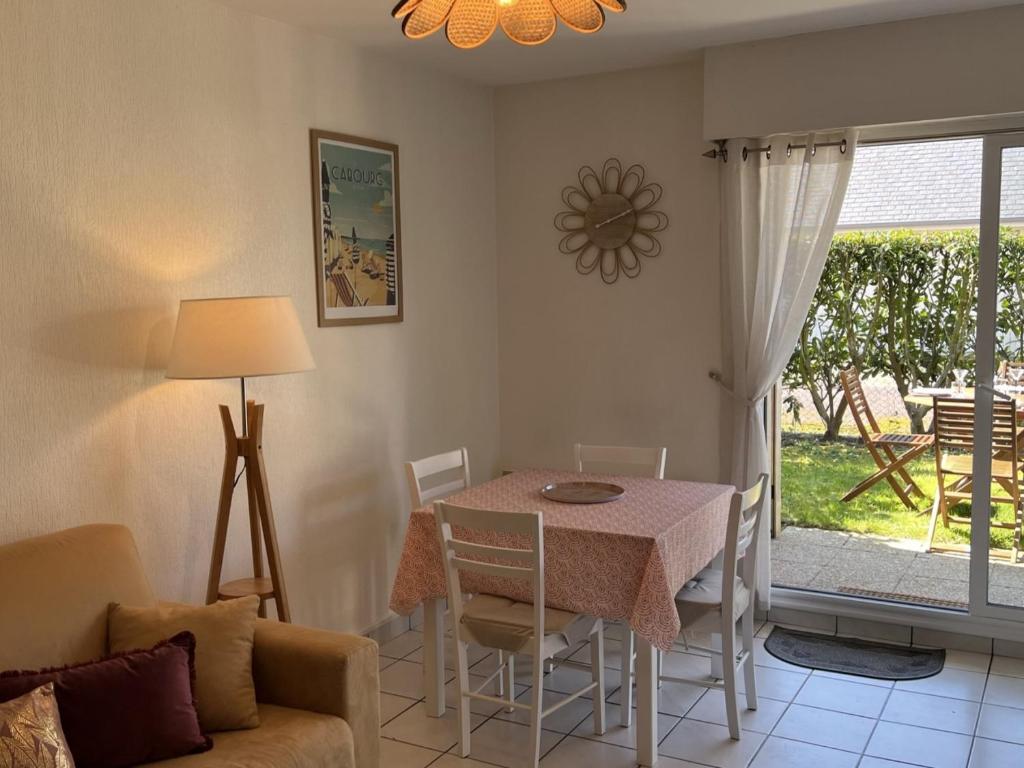Charmant 2 Pièces avec Jardin, Proche Centre et Plage, Résidence Calme - FR-1-487-350