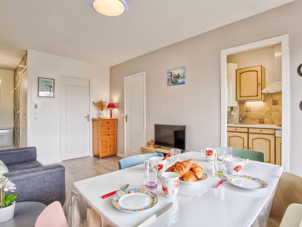 Appartement cosy pour 4 à Cabourg avec balcon ensoleillé, à 400m de la plage - FR-1-788-6