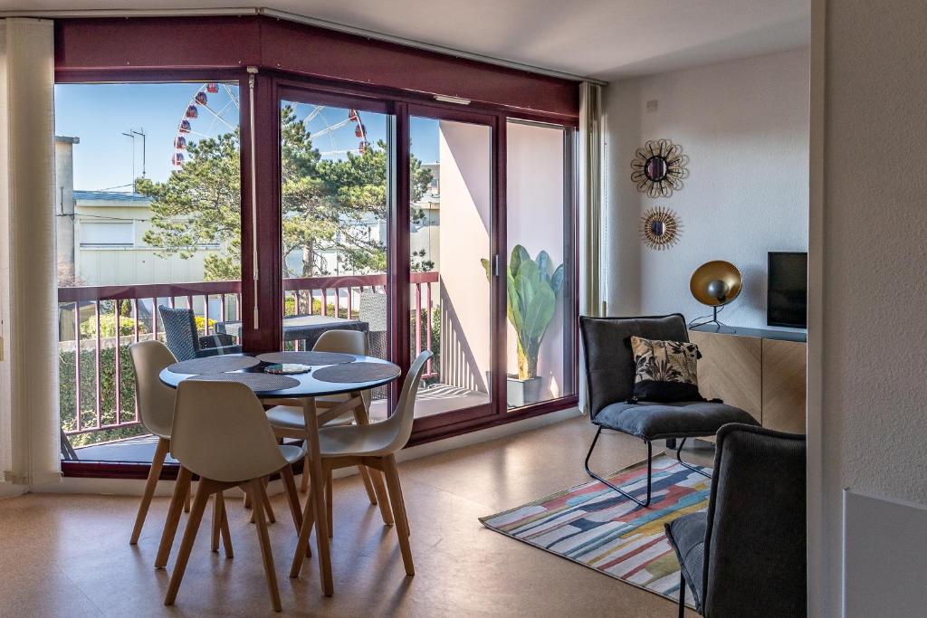 Appartement lumineux à 300m de la mer
