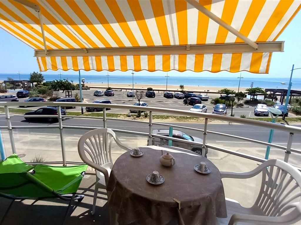 Bel Appartement Face Mer - 1 Chambre - Classé 2* - Parking - 5 personnes - FR-1-323-299