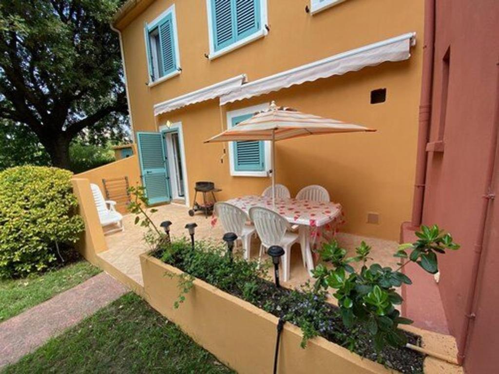 Studio climatisé proche plage avec terrasse, BBQ, parking sécurisé et équipements inclus - FR-1-650-21