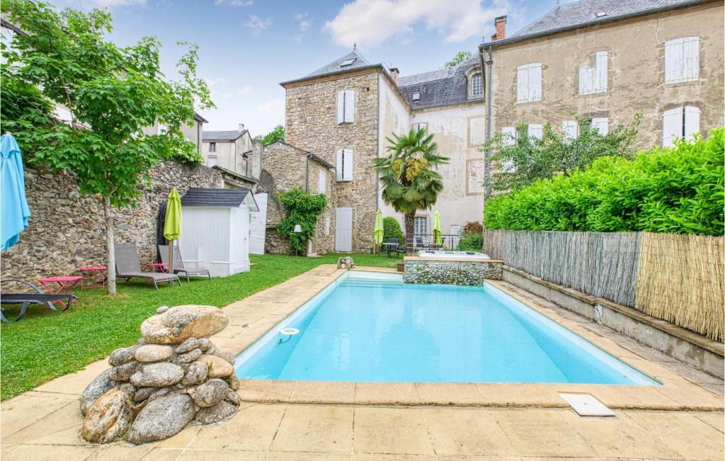 Pet Friendly Apartment In Saint Jean Du Bruel
