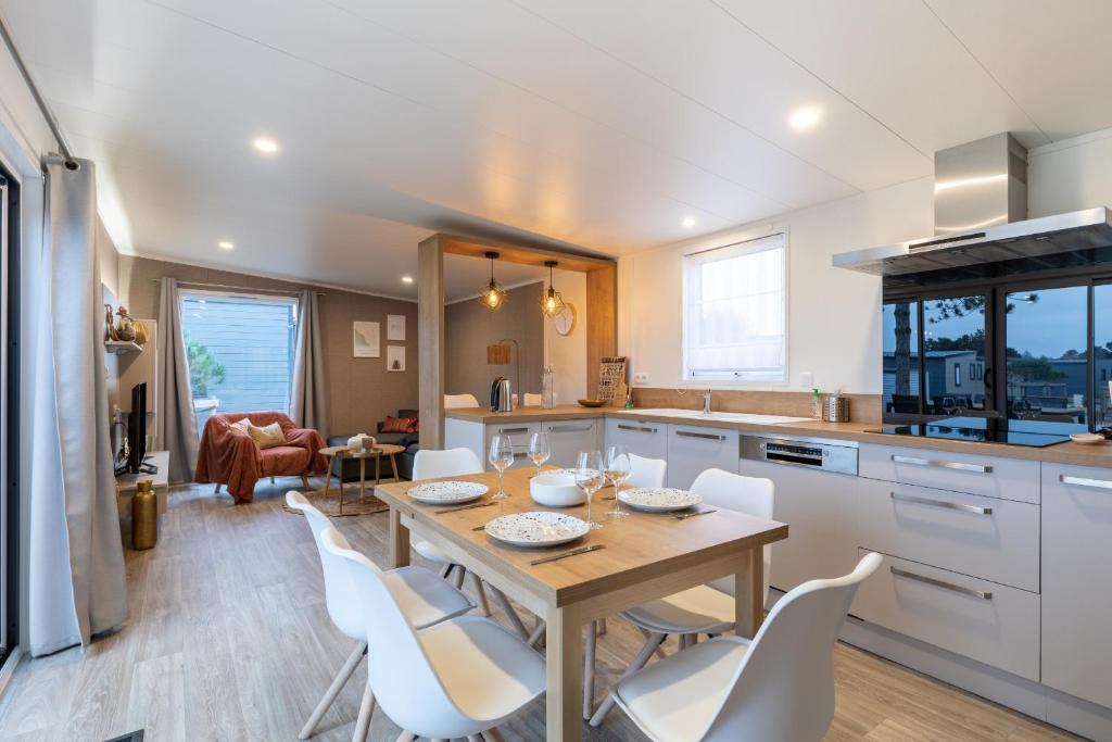 Chalet pour 6 - Domaine avec piscine chauffée