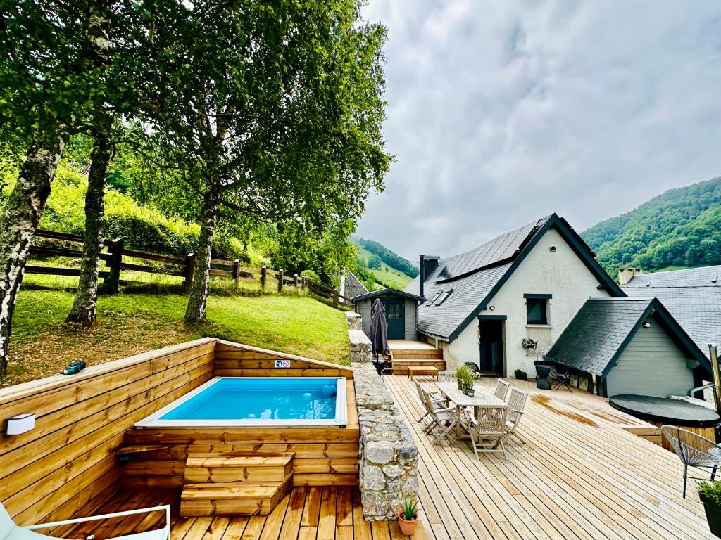 Chalet Le René-Sens - 5 pers - Grande terrasse - bain nordique SPA - Piscine