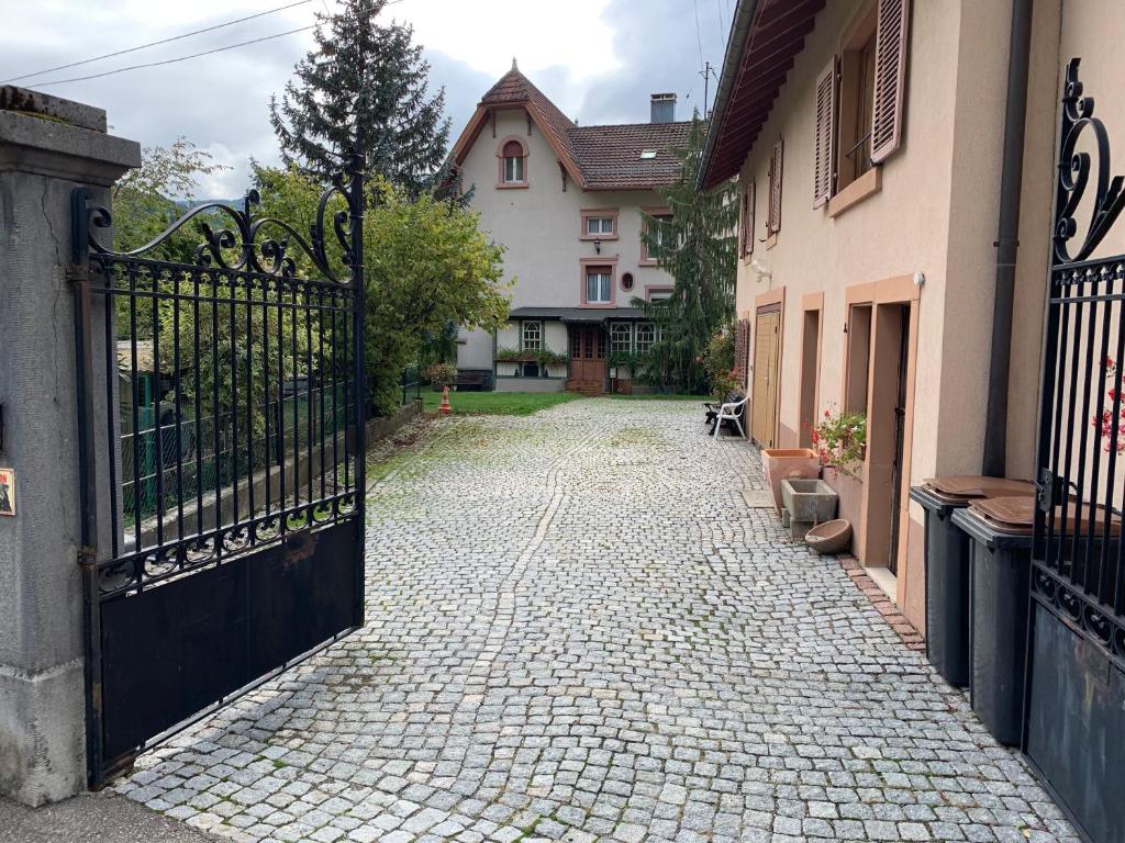 Chambre Gentiane 2 à 3 personnes wifi sdb partagée