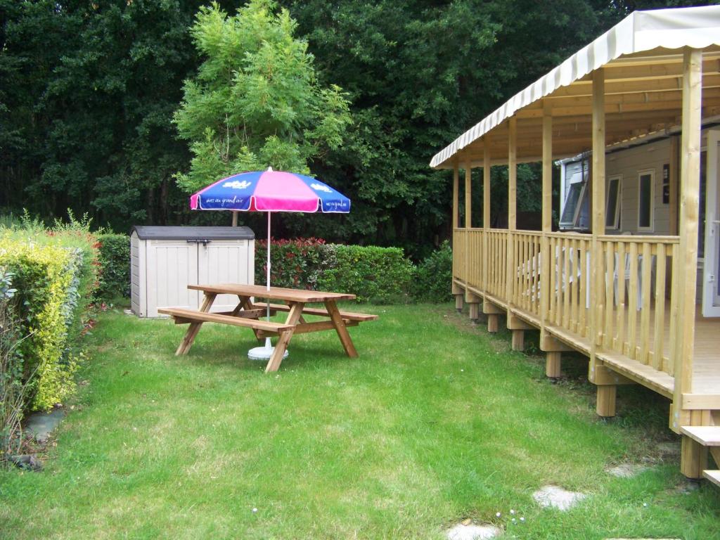 Charmant Mobil home Céleste 6-8 personnes