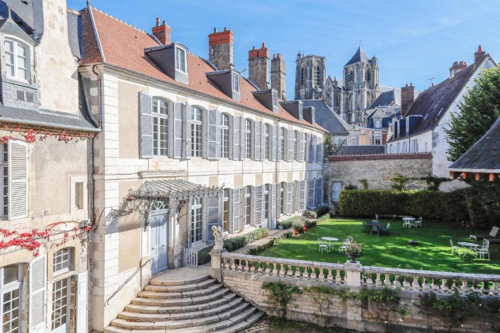 L'Hotel de Panette, Un exceptionnel château en ville - Cathédrale