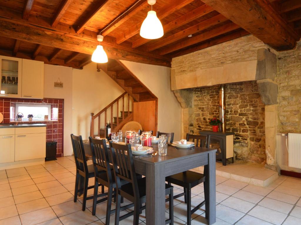 Lovely Holiday Home in Osmanville with Terrace