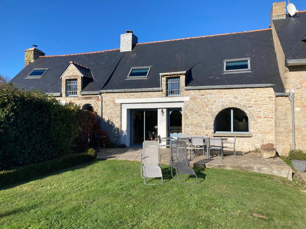 Charme ancien revisité : Gîte spacieux avec grand jardin, équipements complets, près de Guérande. - FR-1-306-1064