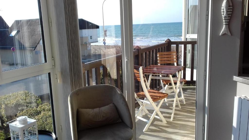 Bernières-sur-Mer Appartement chaleureux