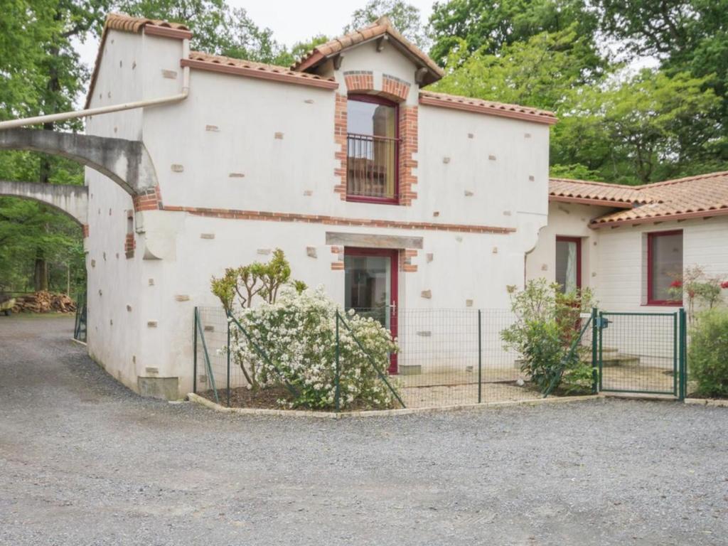 Gîte familial en forêt avec jardin clos, à 15 km de Nantes, équipements complets pour un séjour idéal - FR-1-306-807