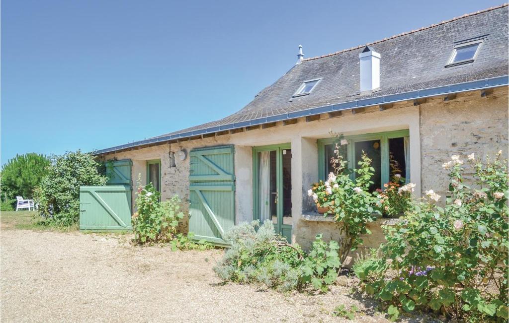 Awesome Home In St Jean Des Mauvrets With Kitchen