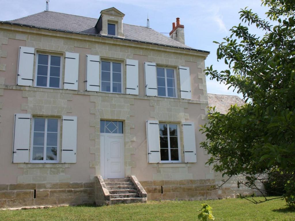 Maison XIXe, grand jardin clos, au cœur des vignobles, près de Chinon et de la Loire à Vélo - FR-1-381-445