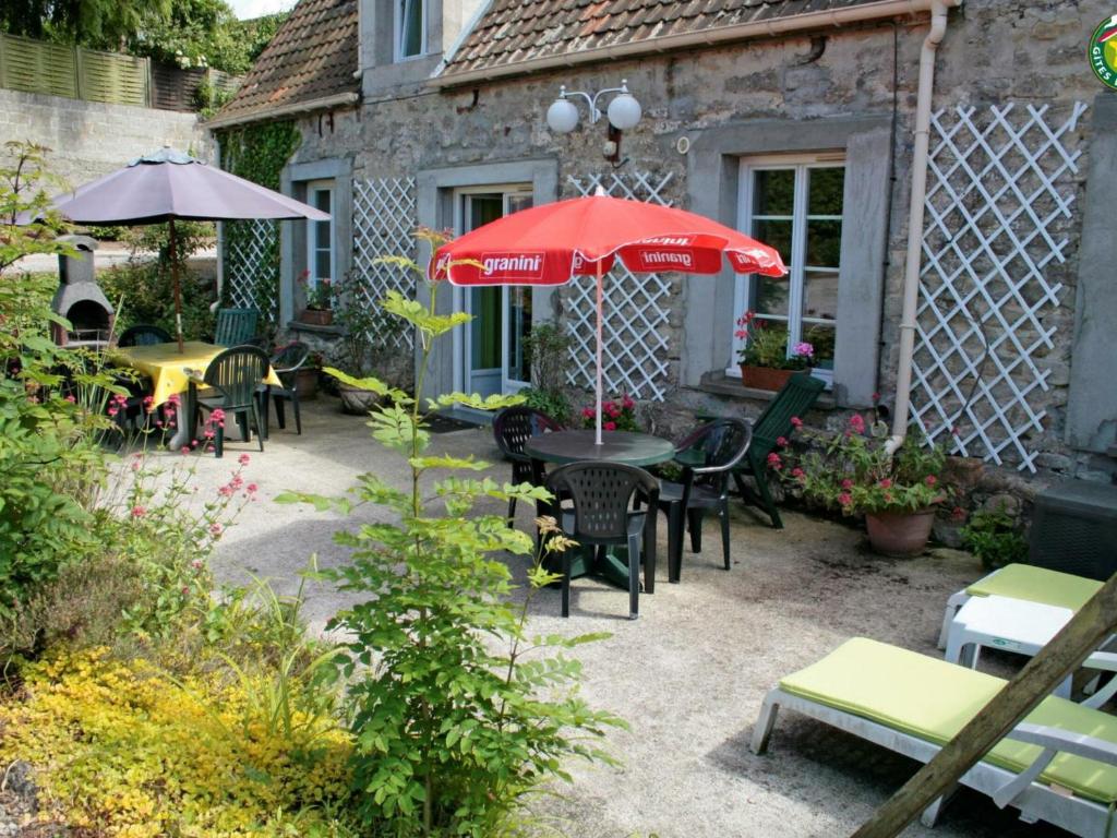 Maison de Charme avec Wifi, Terrasse, Lits Faits et Jeux Enfants près de la Côte d'Opale - FR-1-376-96