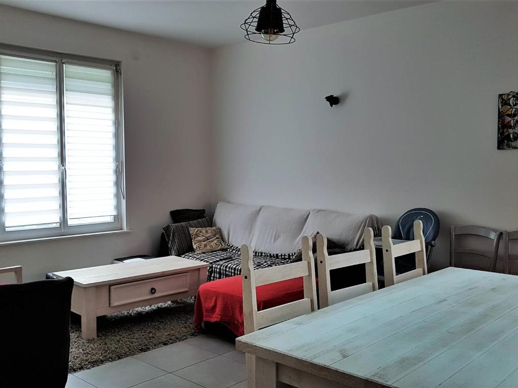 Maison rénovée 100m², plage à 200m, 3 chambres, Wifi, parking - FR-1-485-43