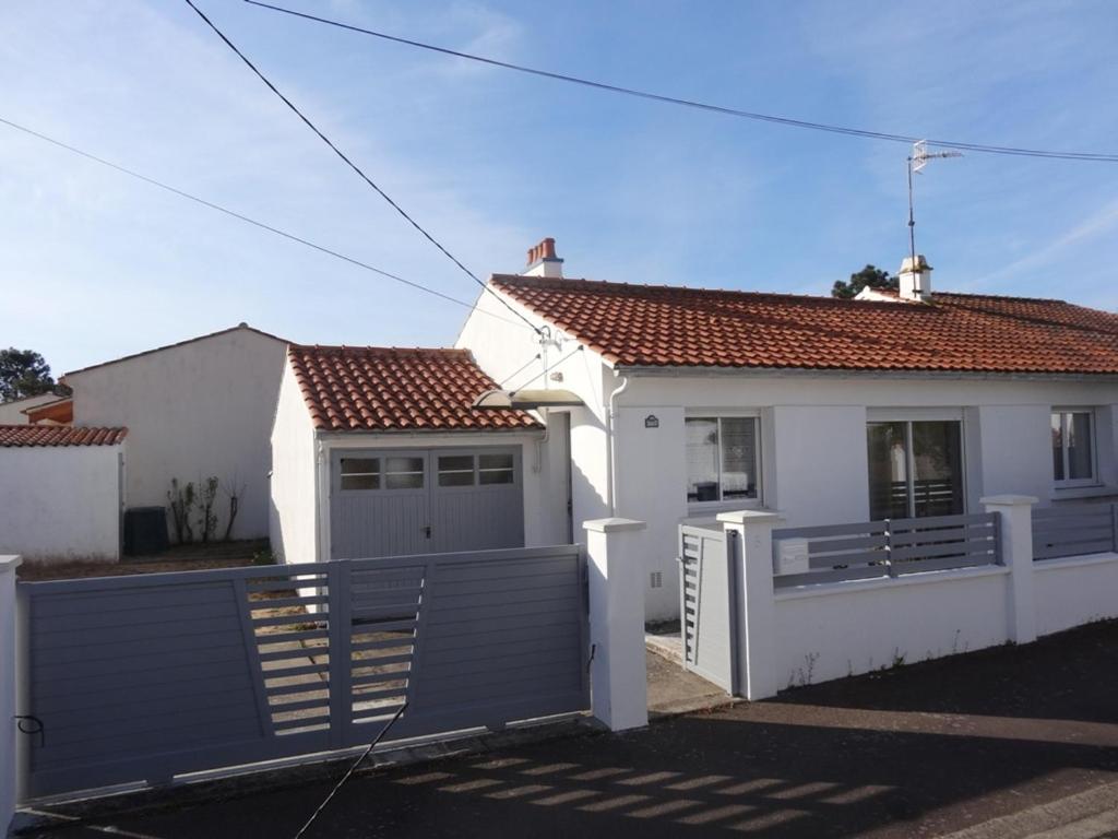 Maison confortable près de la plage, au calme, idéale pour des vacances en famille - FR-1-476-101