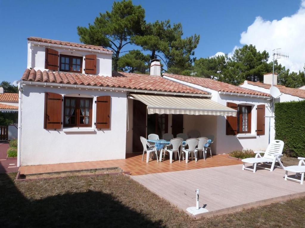 Maison familiale à 450m de la plage avec terrasse, garage, et animaux acceptés à La Tranche-sur-Mer - FR-1-194-74