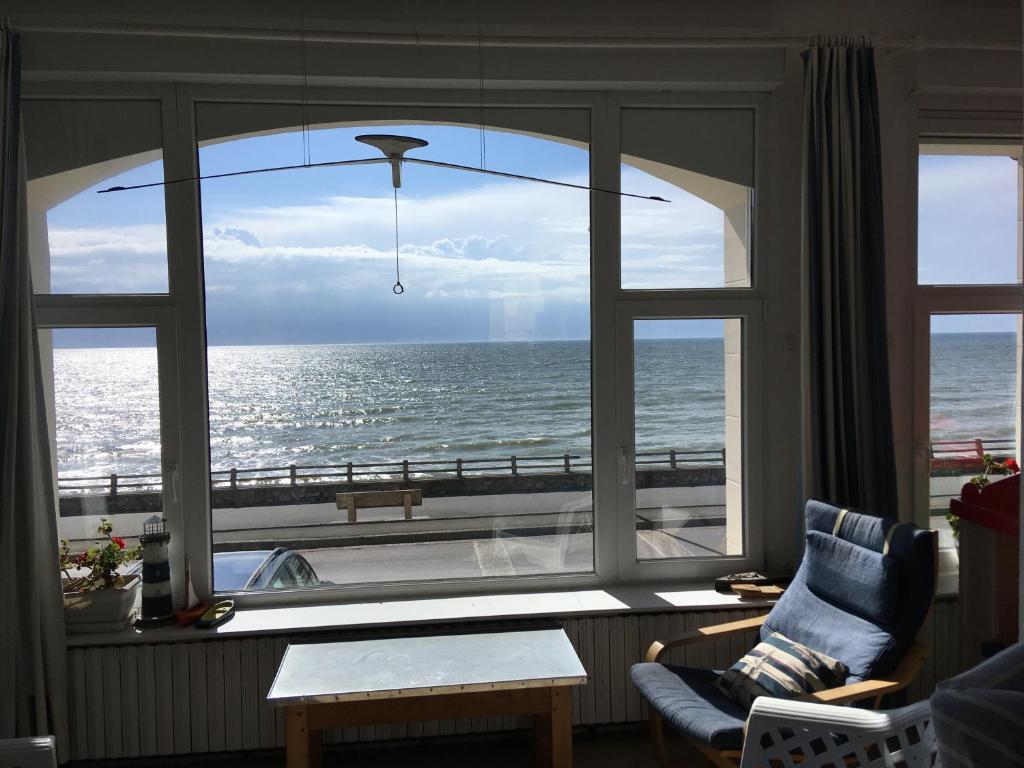 Appartement 3 chambres avec balcon, face mer, WiFi - FR-1-376-48