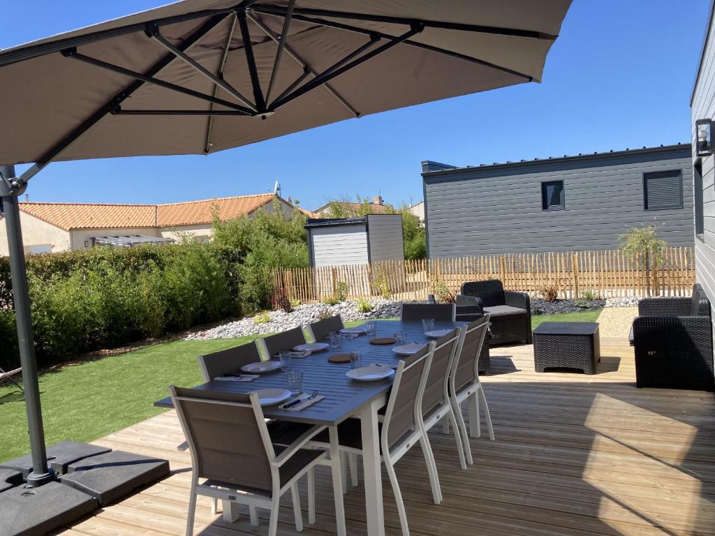 Chalet neuf pour 6 dans une résidence avec piscine