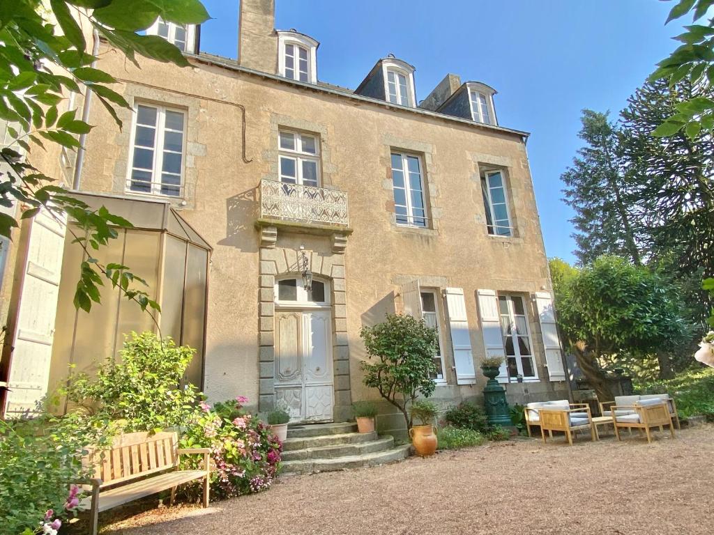 L'Hotel de Hercé Chambre d'Hote
