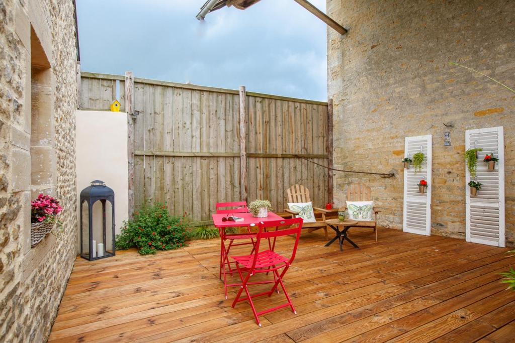 Gîtes de charme pour 2 au calme aux portes de Bayeux by Le Clos Poulain