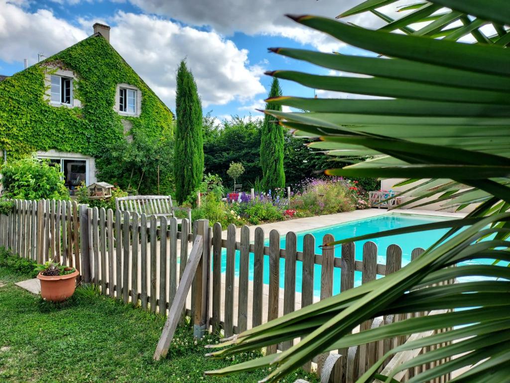 LE BONHEUR DES HÔTES