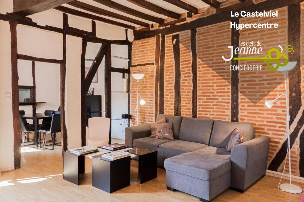 Le Castelviel
