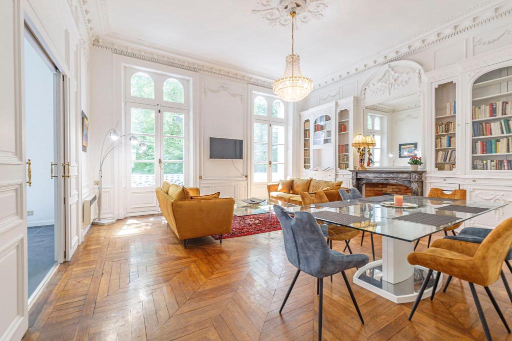 Le Roi René appartement Haussmannien