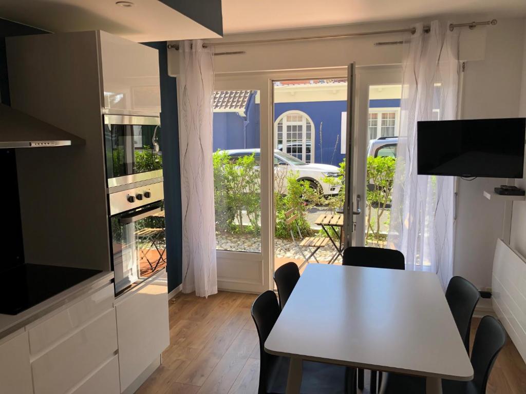 Le Touquet Beach, Front de Mer & Garage