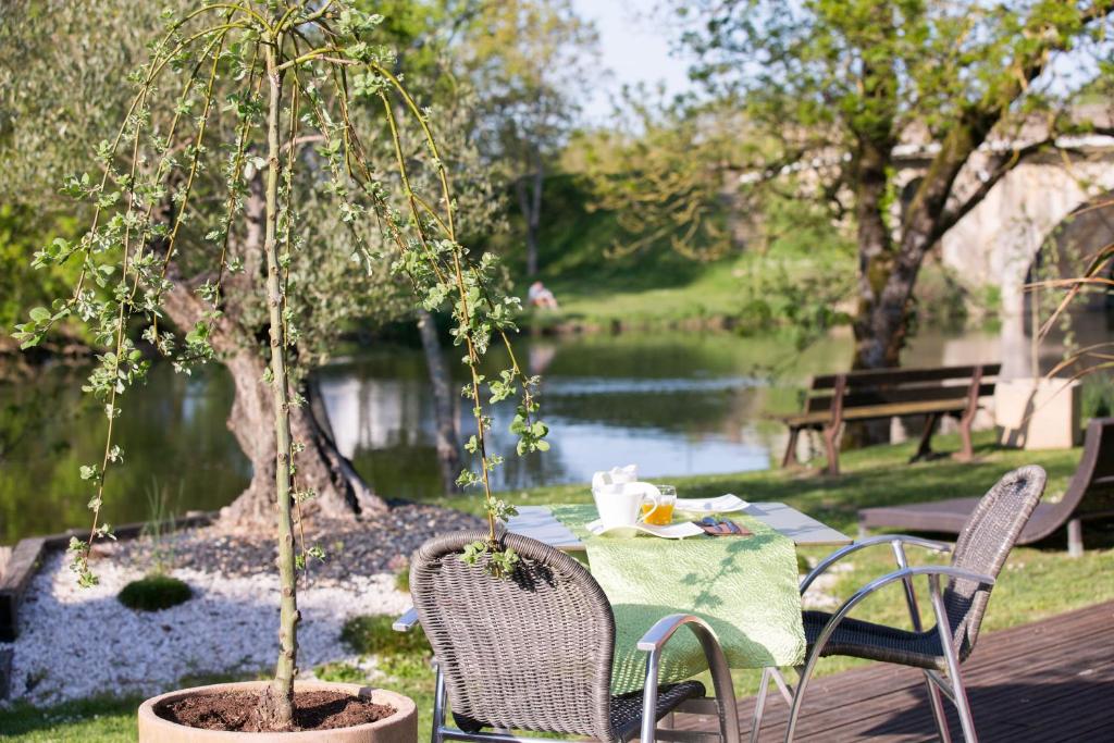 Logis Auberge De La Riviere