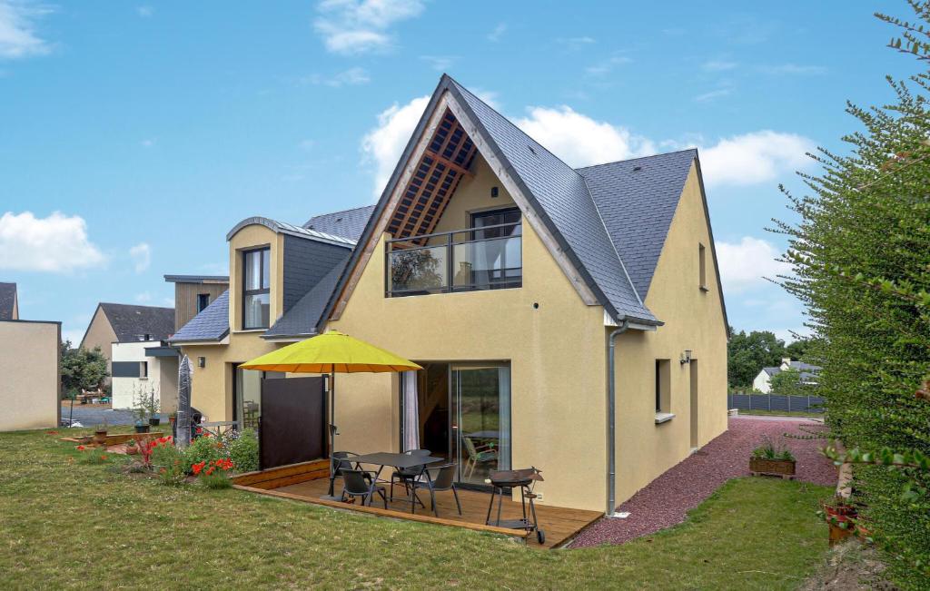 Amazing Home In Gouville-Sur-Mer With Wi-Fi