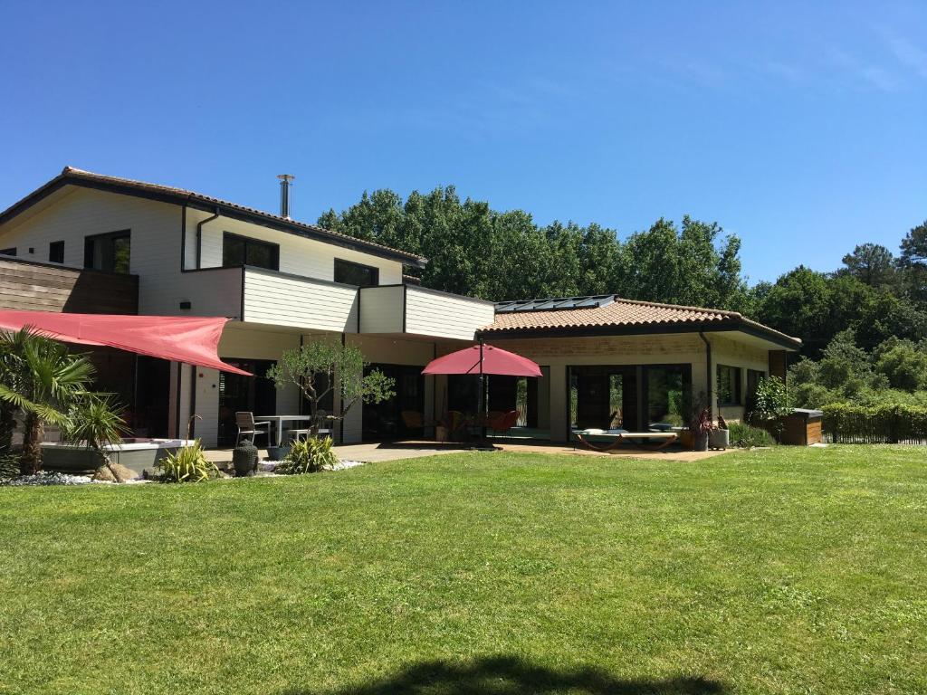 Villa NOVA