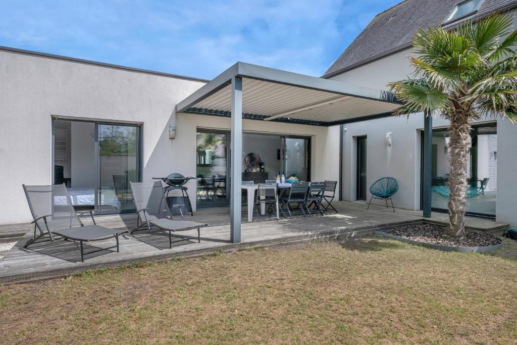 Maison 3 chambres avec beau jardin à Guérande