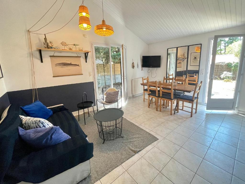 Maison Familiale Confortable, 8 Couchages, Quartier des Dunes, WiFi, Animaux Admis - FR-1-231-253