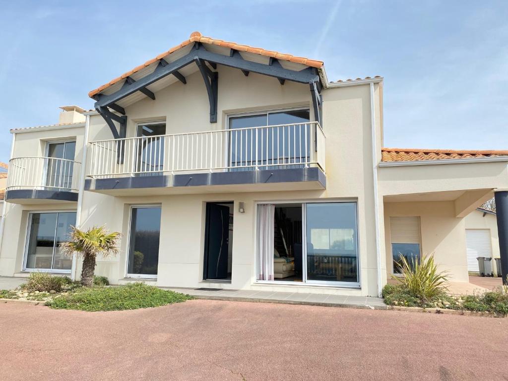 Villa familiale avec piscine privée chauffée, 800m plage, WiFi - FR-1-231-260