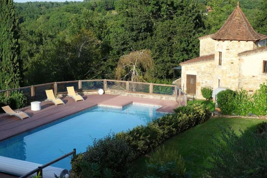 Maison de charme a Puy l'Eveque avec piscine partagee