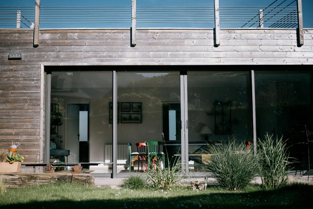 Maison de vacances avec terrasse panoramique et vue sur les Pyrénées