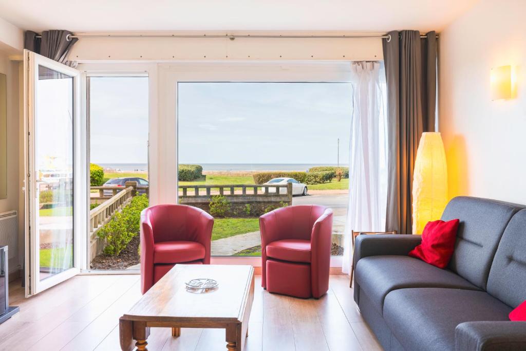 Chambre indépendante avec sdb et toilettes privées dans une maison en forêt proche du golf et de la plage Entree indépendante avec acces privé