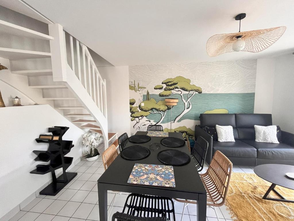 Maison 2 chambres avec garage, à 50m de la plage et du marché, wifi gratuit - FR-1-197-585