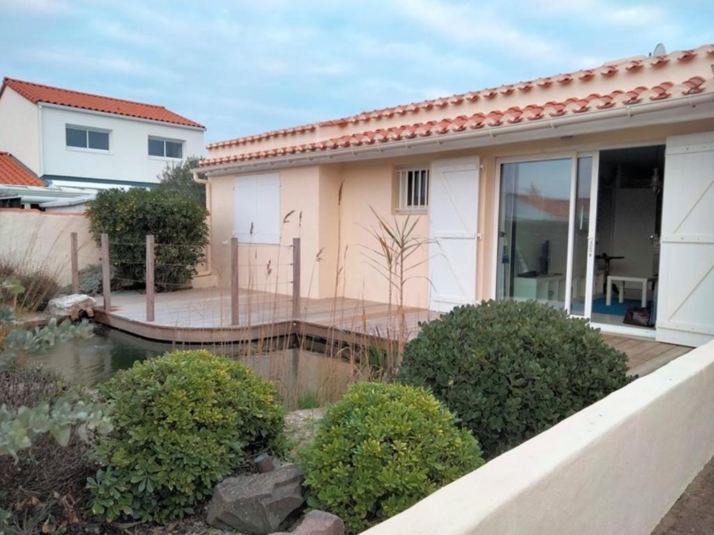 Maison cosy à La Chaume, jardin, véranda, 3 chambres, proche quais et piscines - FR-1-331-221