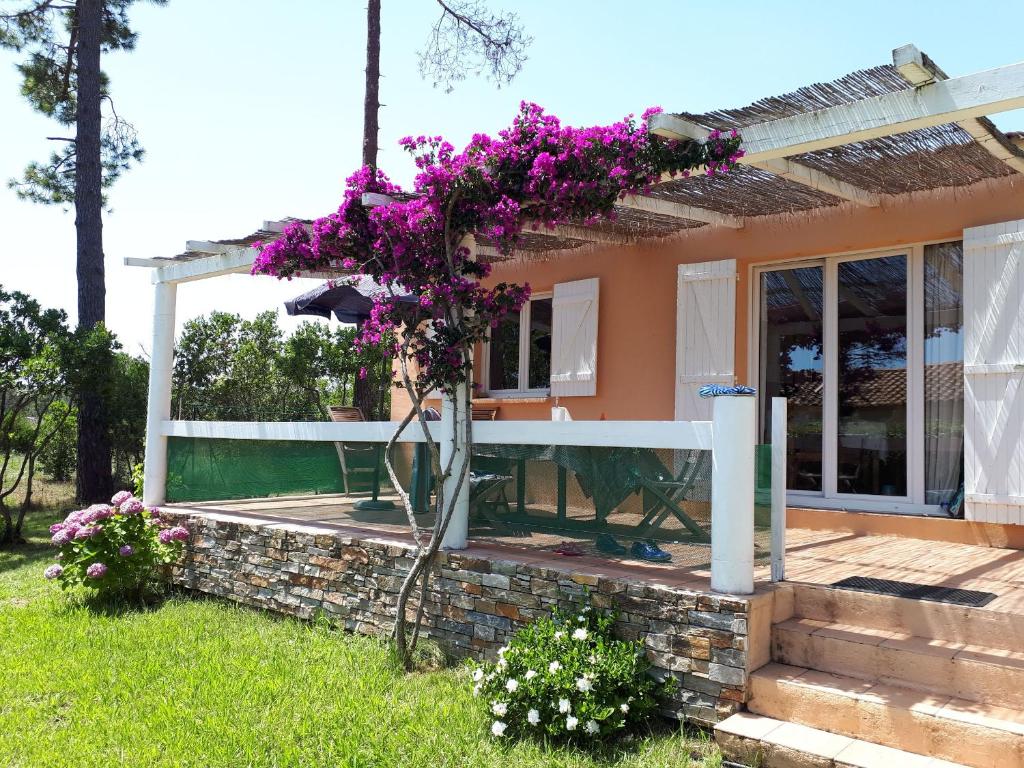 Mini Villa à 100m de la mer avec prise de recharge élec privative
