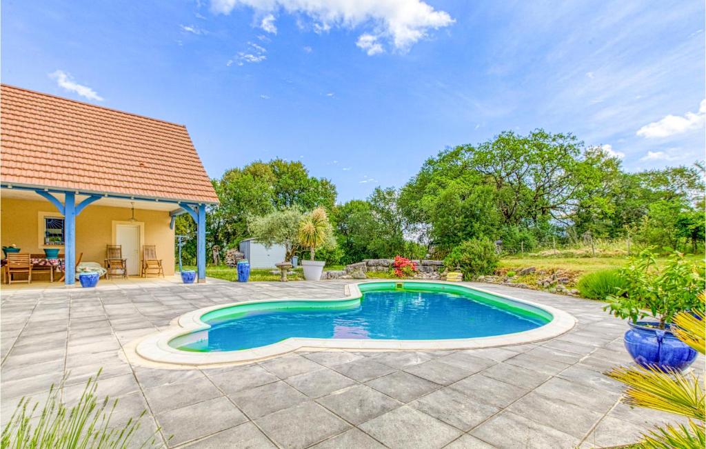 Lovely Home In Autoire With Outdoor Swimming Pool