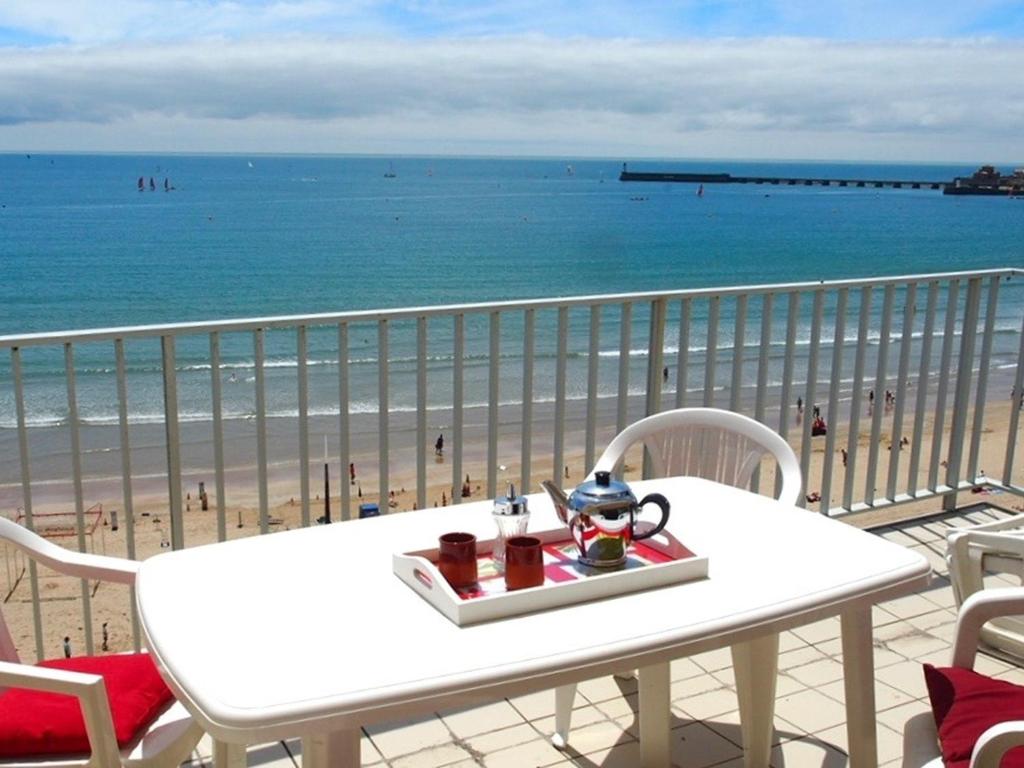 Appartement T3 Centre Plage - 2 chambres - Terrasse - FR-1-92-717